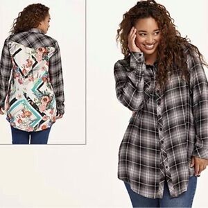 NWT Tolani Collection Neicy Black Plaid and Floral Button Down Size XS-Med